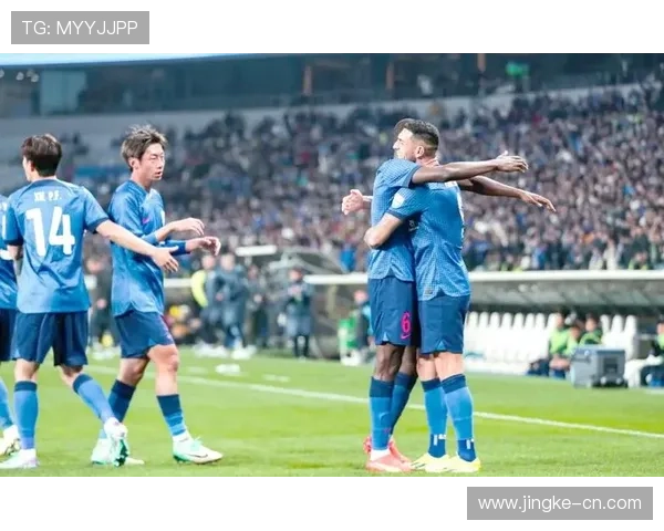 带你走进足球明星的世界与他们亲密接触的精彩旅程